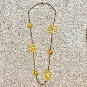 Daisy Cutout Necklace